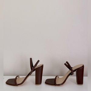 MISS LOLA EMERIE - BROWN HEELS SIZE 7.5